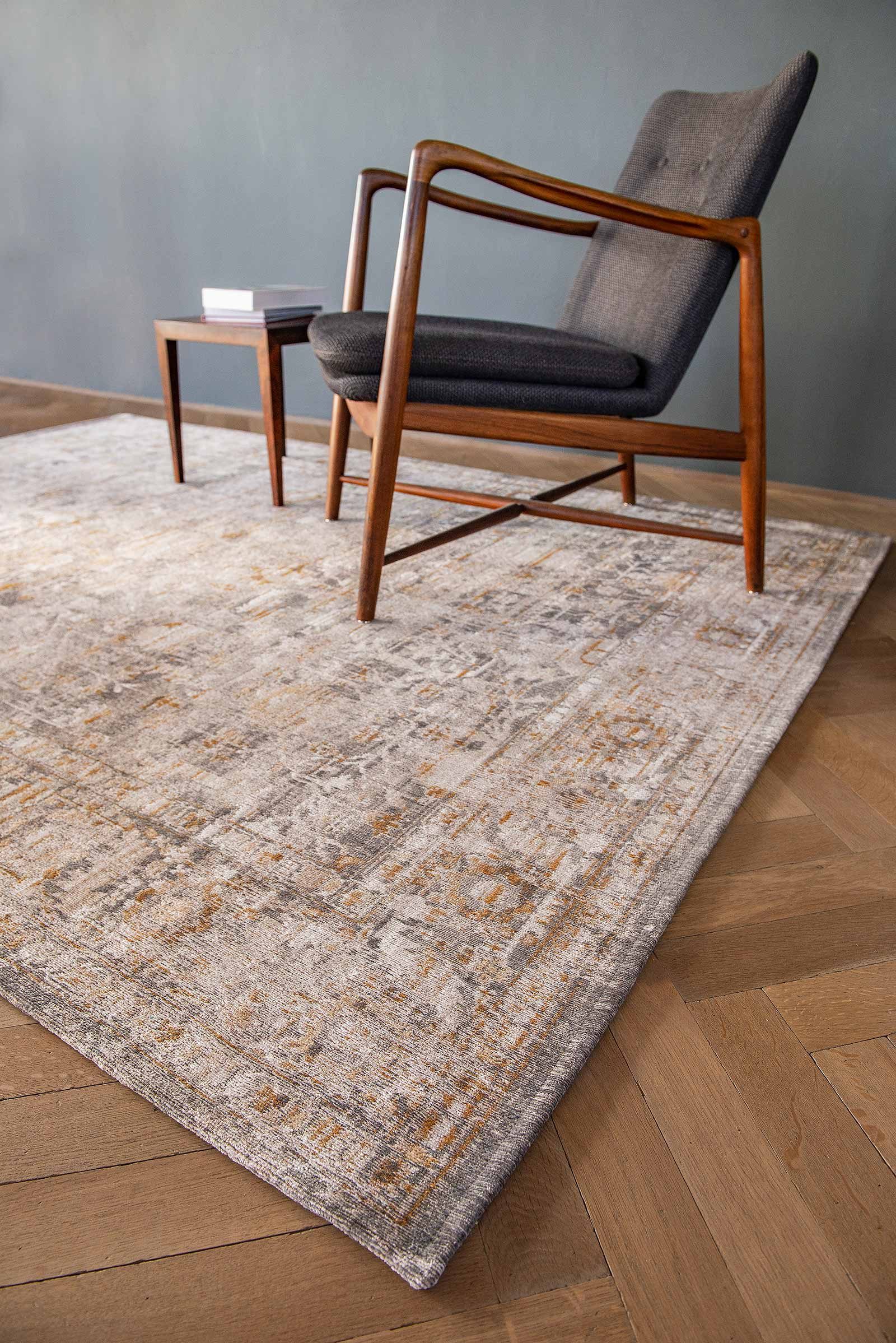 teppich Louis De Poortere LX 8884 Antiquarian Ushak Suleiman Grey interior 5